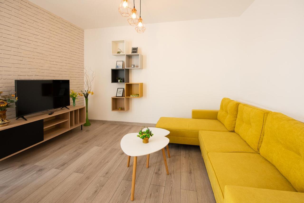 Art Apartment Targu Mures Exterior photo